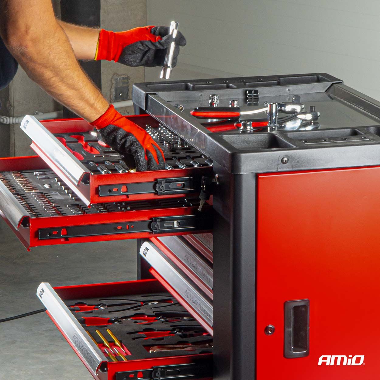 Tool Cabinet with 258-piece Tool Set 840x460x870mm AMIO-04892